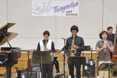 Warrior-Swing-Band-II_01